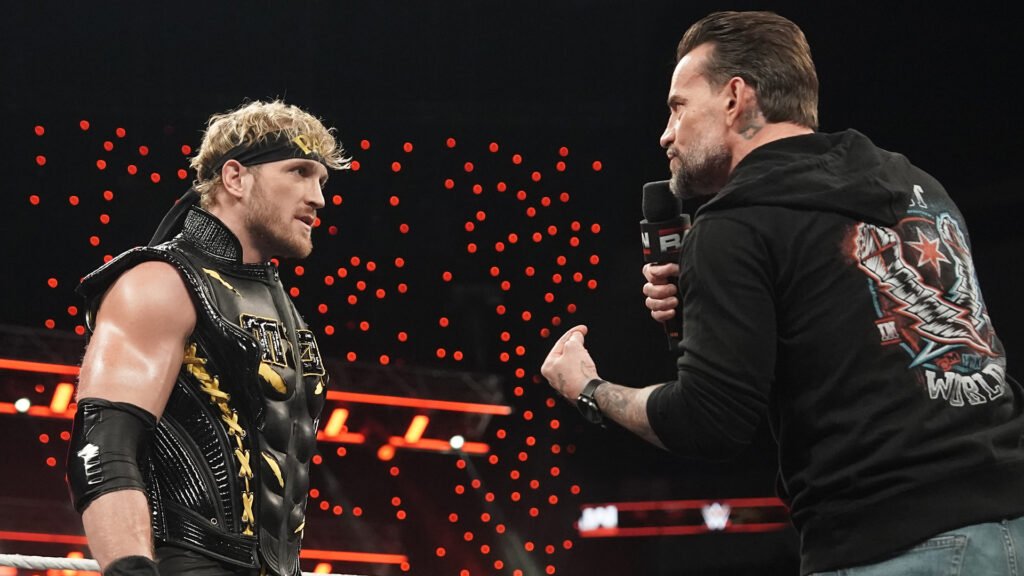 Long Paul tanuting CM punk