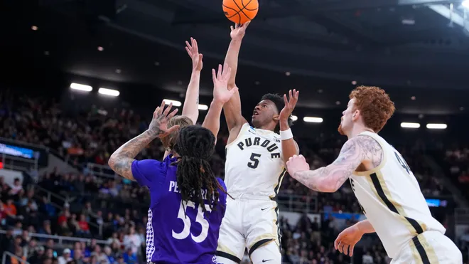 Purdue’s star player leading the team during the NCAA Tournament 2025.