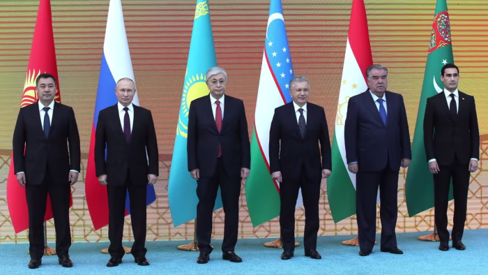 Russian and Central Asian government leaders at diplomatic meeting