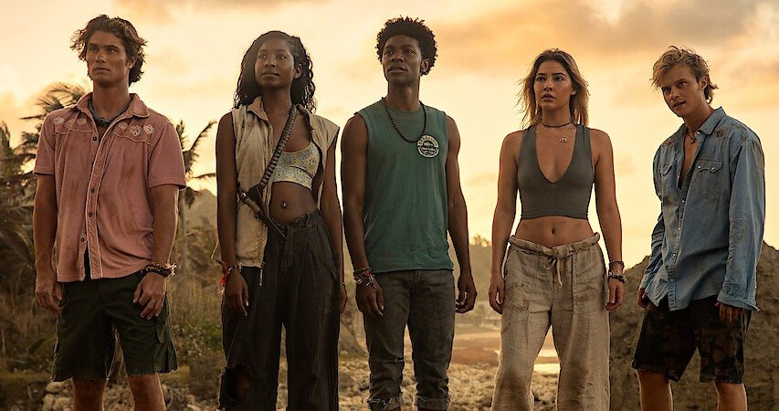 Outer Banks teen cast on an adventure in one of the best TV shows for teens