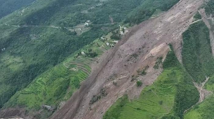 Illustration showing how heavy rain triggered the southwest China landslide in Yunnan